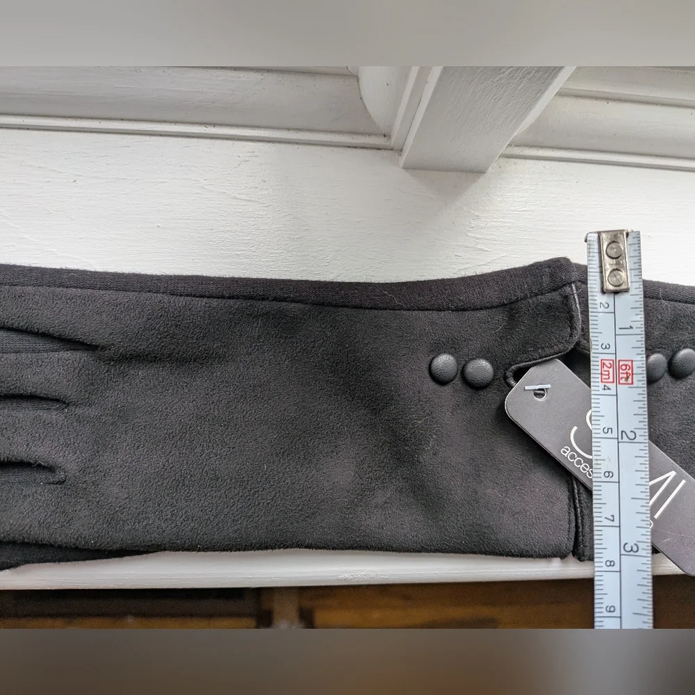 NWT Black Faux Suede Driving Gloves And Gray Pashmina Shawl/Scarf - Picture 8 of 8